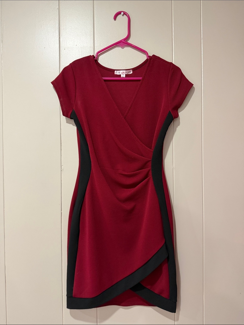 Crave Fame Red Short-Sleeve Wrap Sheath Dress with Black Panels